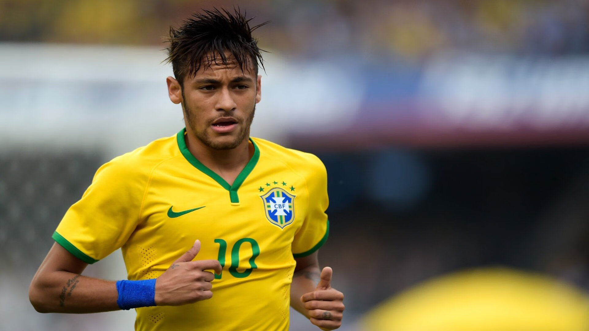 世界短跑锦标赛，极速冲刺撼动全场，世界短跑冠军的速度是多少